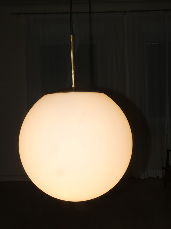 Image 1 of Deckenlampe Limburg Kugel Milchglas