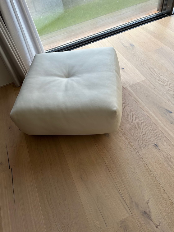 Image 1 of Living Divani Hocker Softwall von Piero Lissani