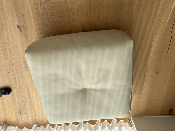 Image 1 of Living Divani Hocker Softwall von Piero Lissani