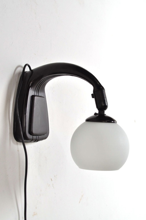 Bakelit-Milchglas-Wandleuchter, Vintage