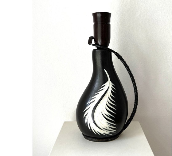 Image 1 of Loholt Dänische Tischlampe Lampfot Keramik, Steingut, Feder Relief, Vintage Handmade 1960S