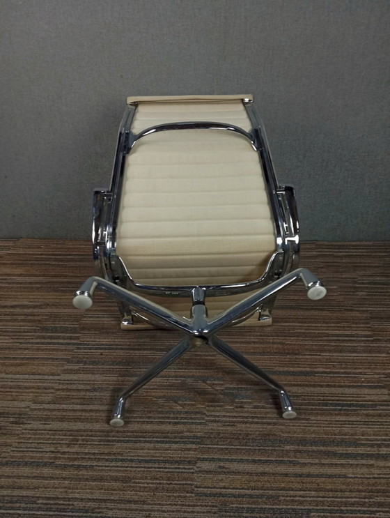 Image 1 of 1X Herman Miller Charles Ray Eames Ea116