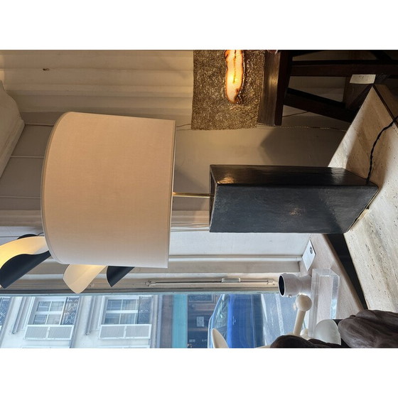 Image 1 of Dreieckige Vintage-Lampe aus schwarzer Keramik und goldenem Messing