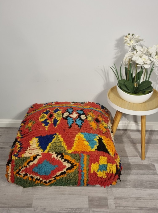 Bunter Vintage-Fußhocker, Fußhocker aus marokkanischer Wolle