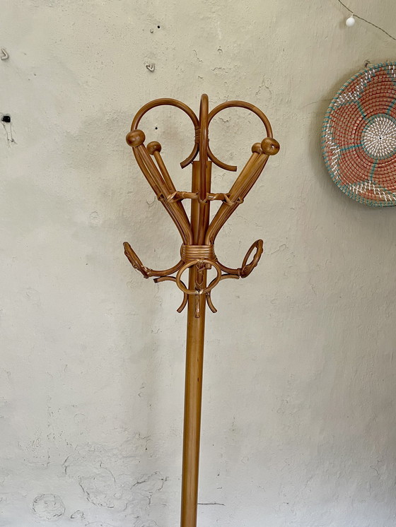 Image 1 of Boho Stehende Kleiderständer Holz und gewebtes Rattan H: 182Cm