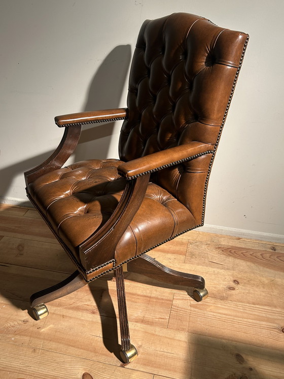 Image 1 of Englischer Vintage Chesterfield Bürostuhl