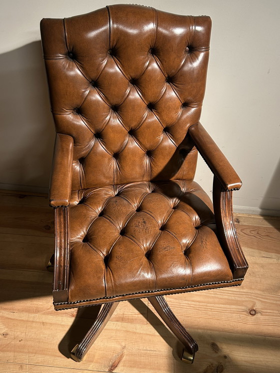 Image 1 of Englischer Vintage Chesterfield Bürostuhl