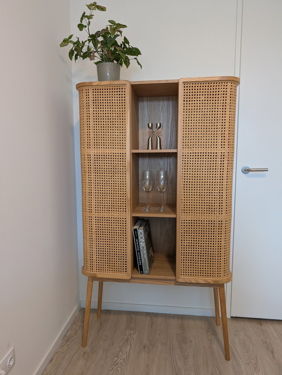 Image 1 of Rattan-Wandschrank aus Holz