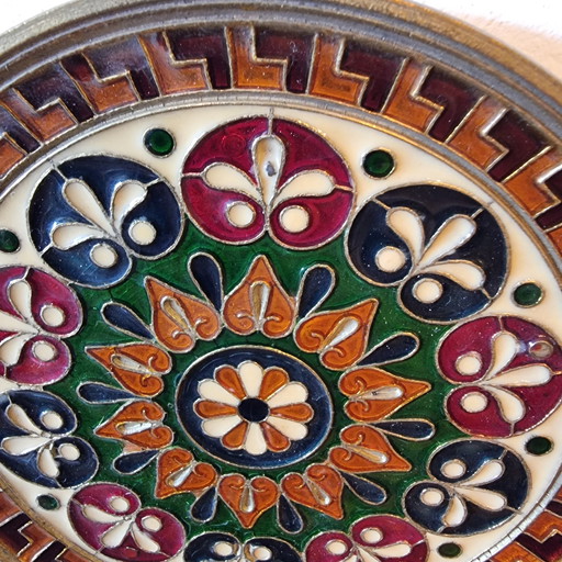 Griechischer Cloisonné-Wandteller aus dem späten 20.