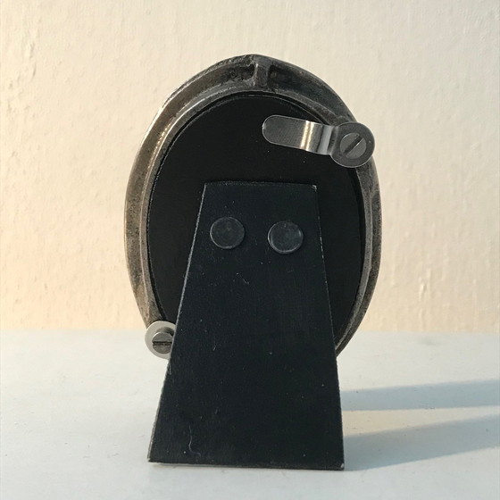 Image 1 of Ovaler versilberter Standfotorahmen