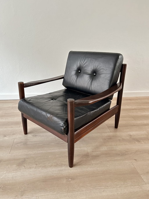 Vintage Danish Teak Armchair mit schwarzem Leder