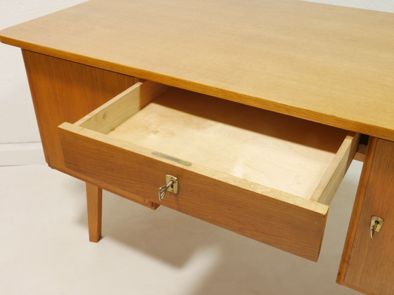 Image 1 of Vintage Schreibtisch, Arbeitstisch Büro, 60er Jahre