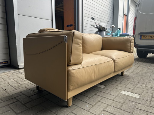 Poltrona Frau Twice. Design Sofa von Pierre Cerri.