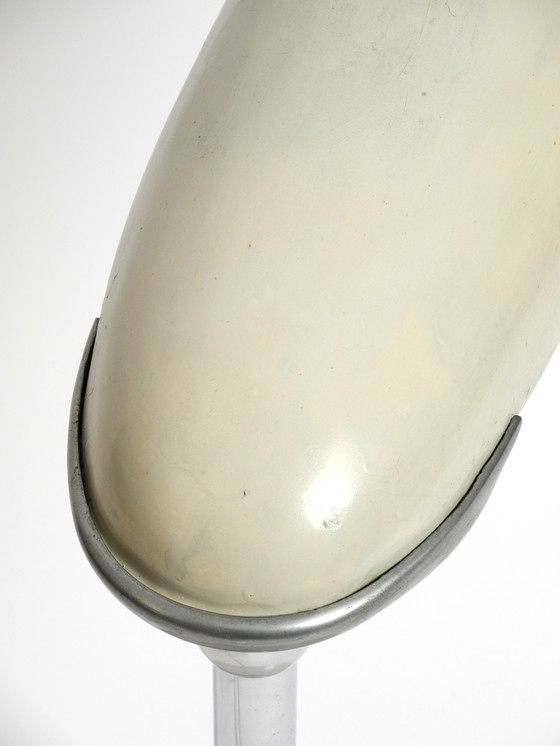 Image 1 of Große sehr seltene schwere 1940er Streamline Design Tischlampe aus den USA