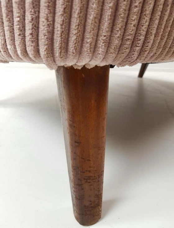 Image 1 of Vintage Artifort Theo Ruth Sofa neu gepolstert rosa Rippe