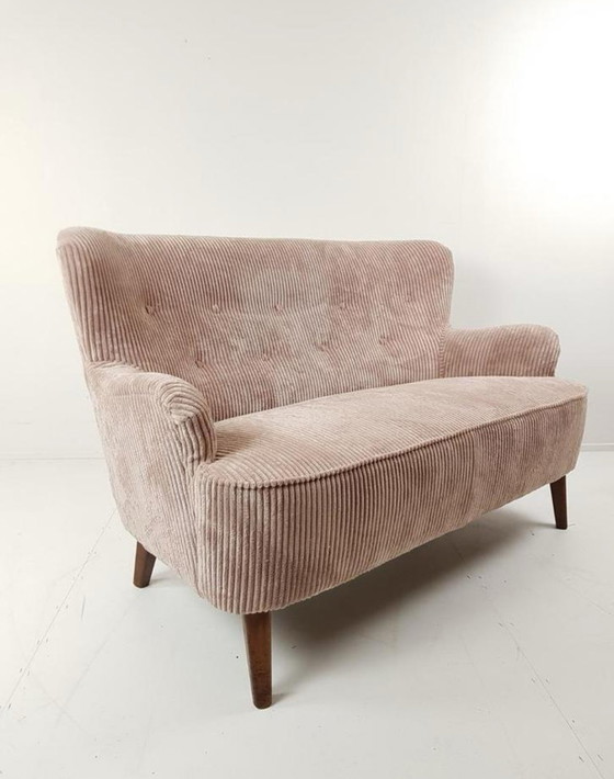 Image 1 of Vintage Artifort Theo Ruth Sofa neu gepolstert rosa Rippe