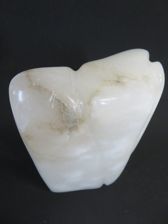 Image 1 of Backenzahnskulptur aus Marmor