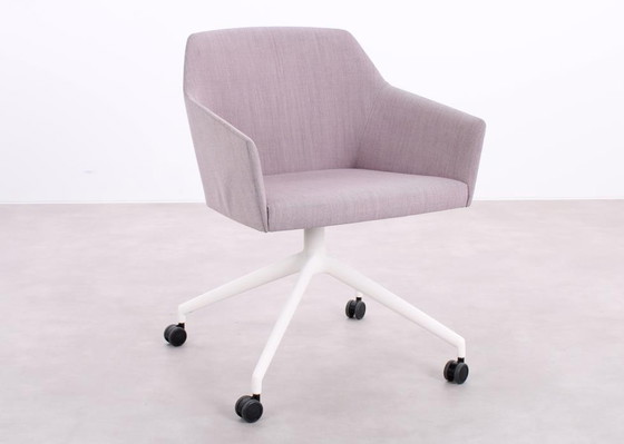 Image 1 of Arco Sketch Stuhl hellviolett