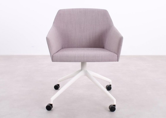 Image 1 of Arco Sketch Stuhl hellviolett