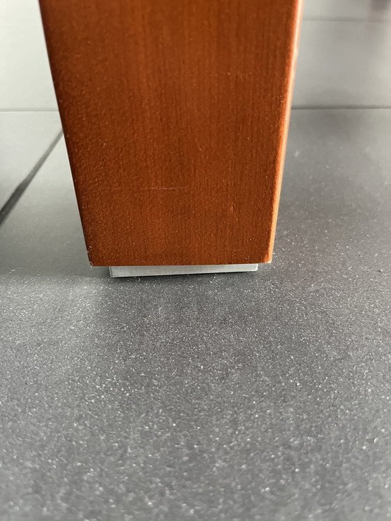 Image 1 of Bree's New World Tisch aus Kirschholz