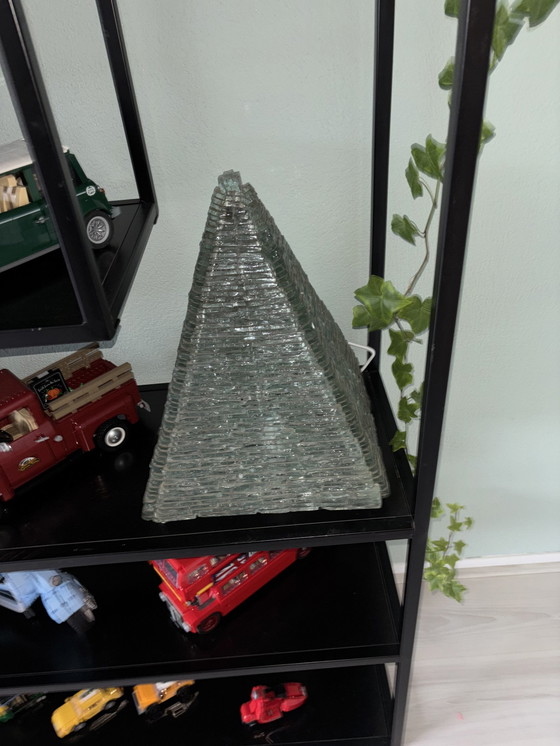 Image 1 of Handgefertigte Pyramide Lampe Glas