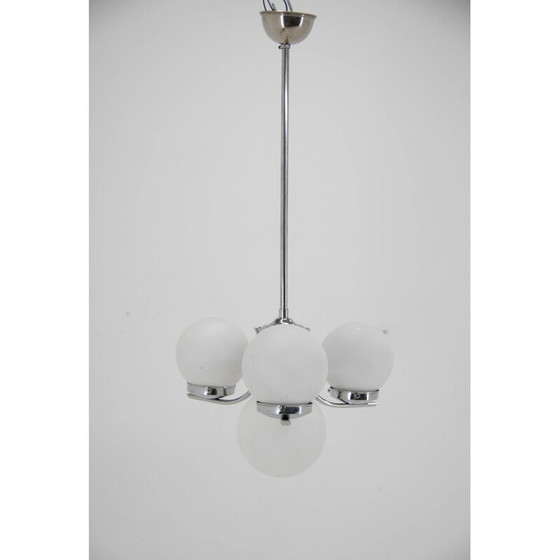 Image 1 of Vintage-Kronleuchter im Art-Déco-Stil mit sandgestrahlten Glasschirmen, 1930er Jahre