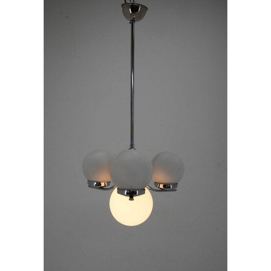 Image 1 of Vintage-Kronleuchter im Art-Déco-Stil mit sandgestrahlten Glasschirmen, 1930er Jahre