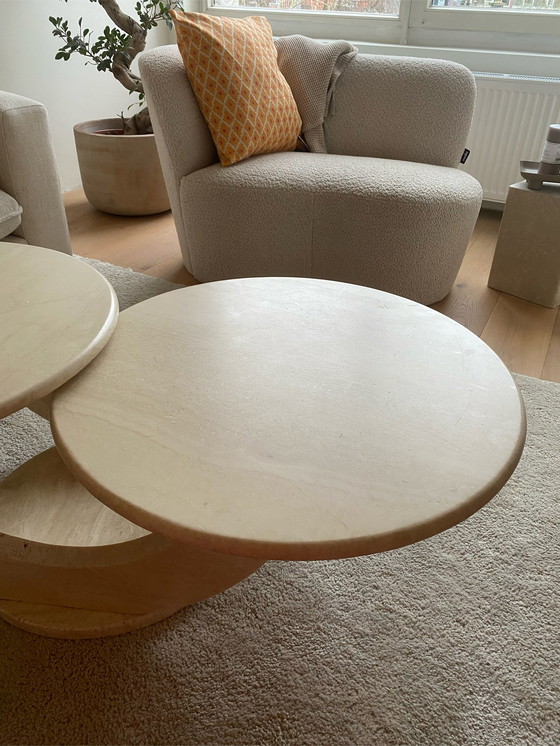 Image 1 of Seltener Couchtisch aus Travertin