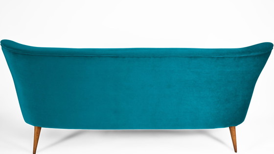Image 1 of Elegantes Dreisitzer-Samtsofa, 60er Jahre, türkis, restauriert