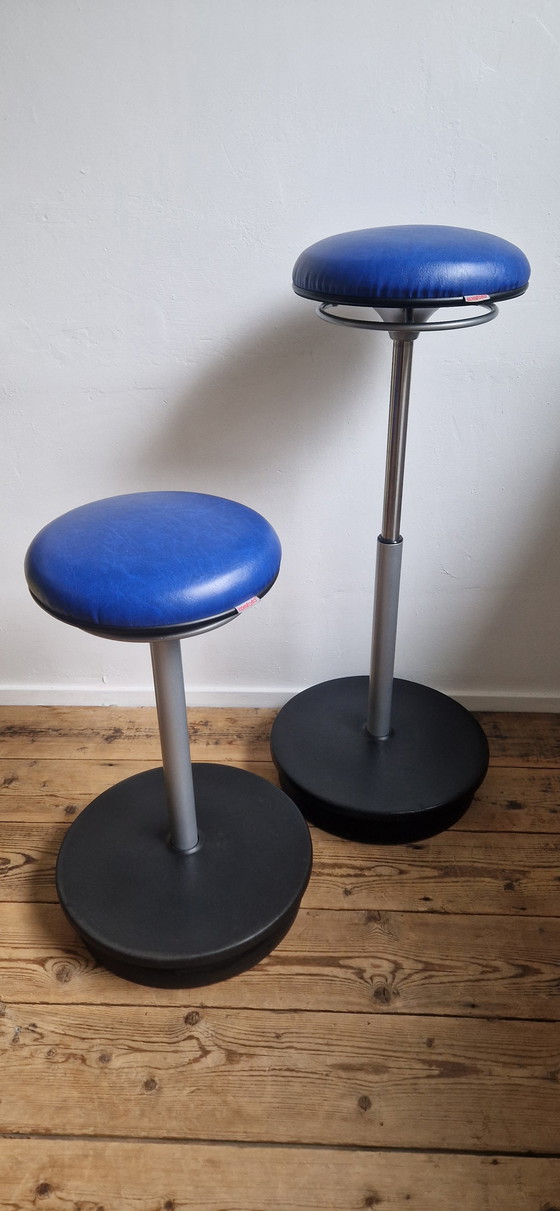 Image 1 of 2x Haworth Comforto Sitz-Stehstuhl ergonomische Hocker