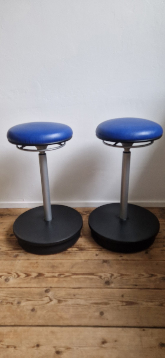 Image 1 of 2x Haworth Comforto Sitz-Stehstuhl ergonomische Hocker