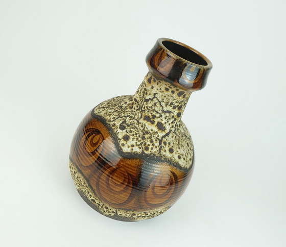 Image 1 of duemler & breiden VASE fette lava schnörkelmuster braun und beige 1960er