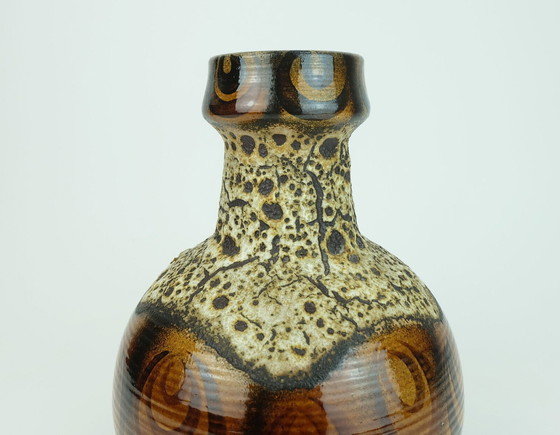 Image 1 of duemler & breiden VASE fette lava schnörkelmuster braun und beige 1960er