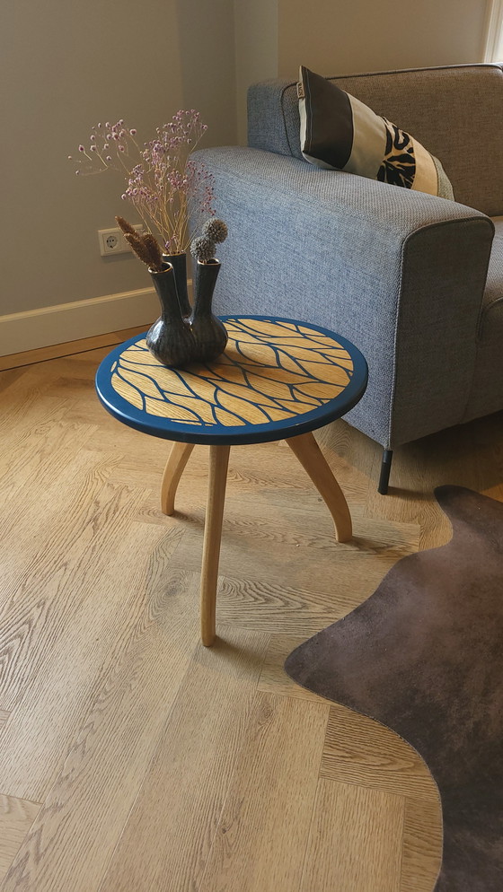 Image 1 of Handgefertigter Beistelltisch