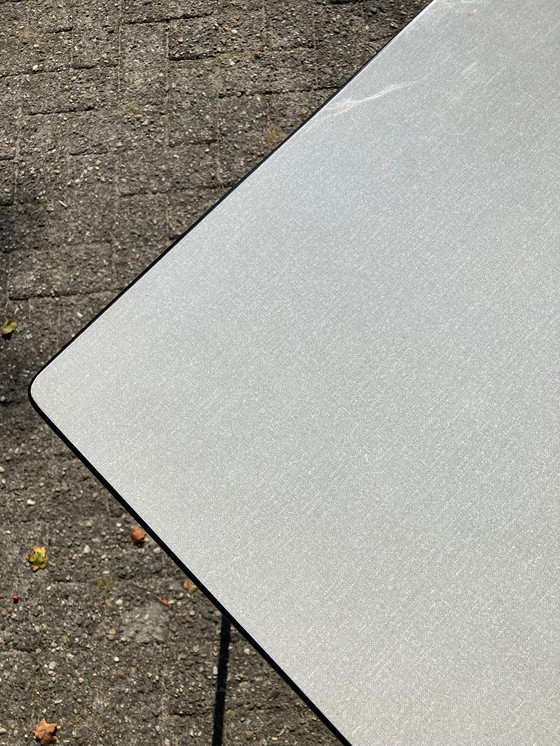 Image 1 of Gispen-Tisch