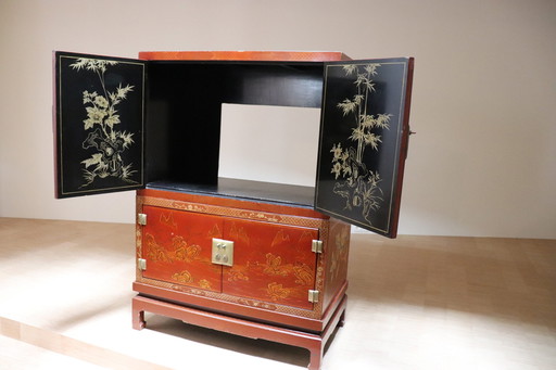 Vintage handbemalter japanischer Schrank