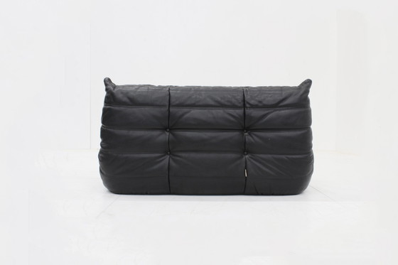 Image 1 of Originales Vintage Ligne Roset Togo 2-Sitzer-Sofa aus schwarzem Leder, 1990