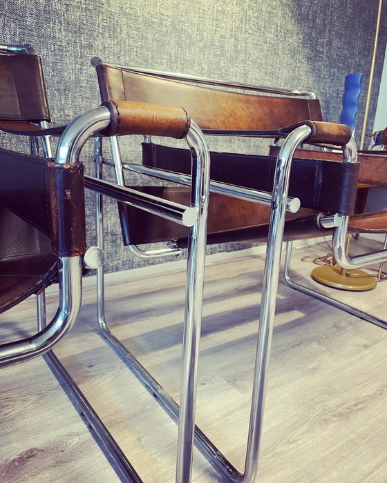 Image 1 of 2x Bononia/Gavina Wassily B3 Stühle von Marcel Breuer
