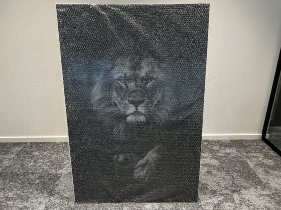 Image 1 of Wanddekoration „Der König der Tiere“.