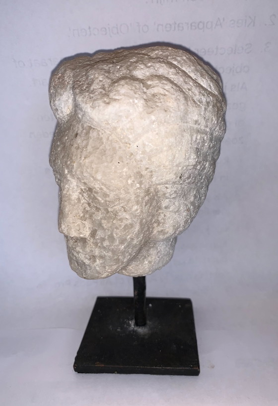 Image 1 of Marmorkopf auf Sockel