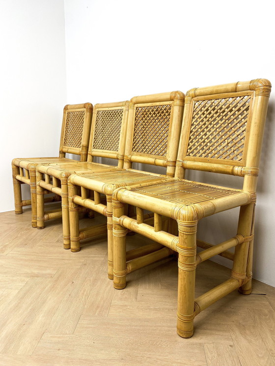 Image 1 of Bambus Essecke mit Esstisch und vier Stühlen