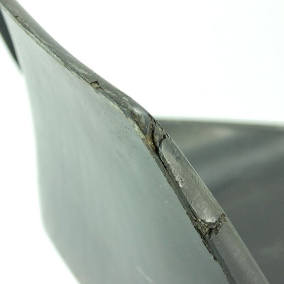 Image 1 of Vintage Straßenbahnstühle aus Fiberglas und grauem Metall von Miroslav Navratil 1960