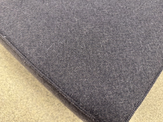 Image 1 of Design Auf Lager Bloq Fußhocker aus braunem Stoff