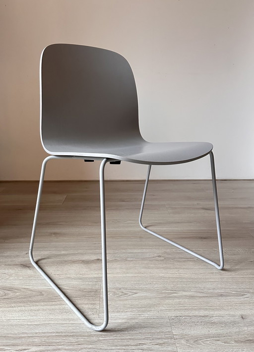 5X Muuto Visu Schlitten Stühle