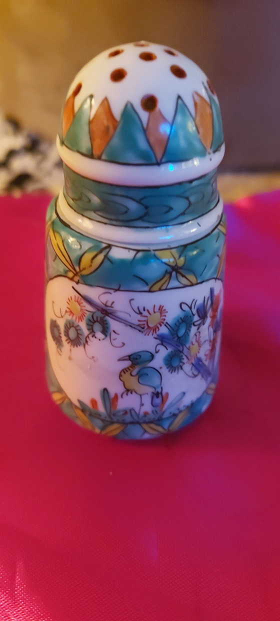Image 1 of Salzstreuer aus Porzellan