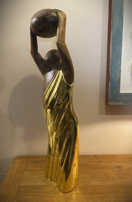 Image 1 of Wim van Mossevelde - Goldene Tanzskulptur