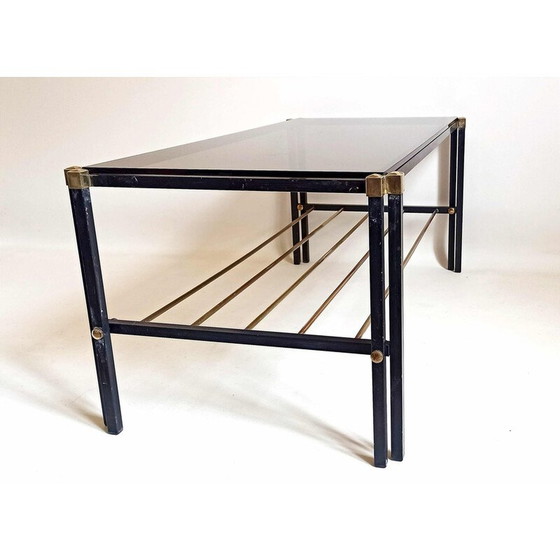 Image 1 of Vintage Couchtisch mit Zeitschriftenhalter aus Rauchglas, Metall und Messing, 1960