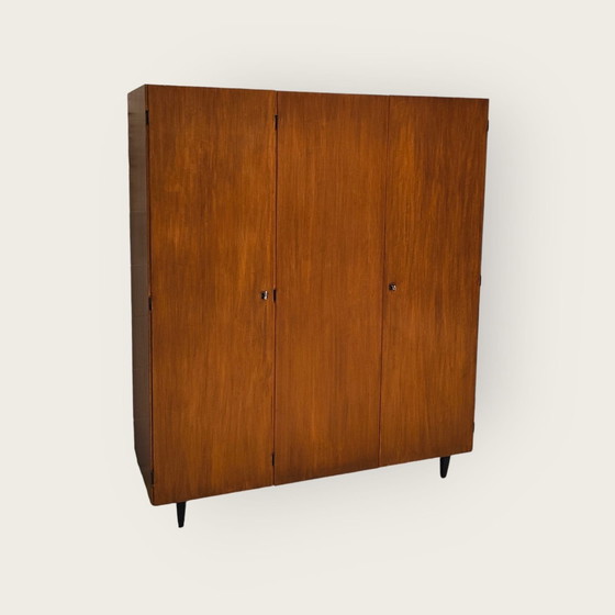 Image 1 of Mid Century Kleiderschrank