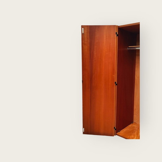 Image 1 of Mid Century Kleiderschrank