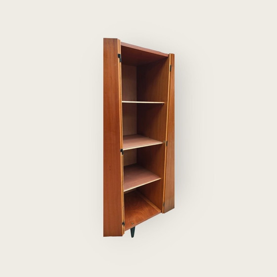 Image 1 of Mid Century Kleiderschrank